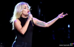 Леди Гага выступила на Coachella Леди Гага выступила на Coachella