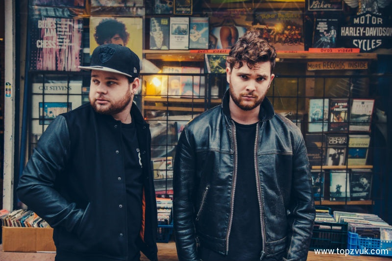 Группа Royal Blood на пути к первому месту чартов Группа Royal Blood на пути к первому месту чартов