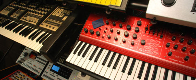 Клавишные инструменты – Синтезаторы
